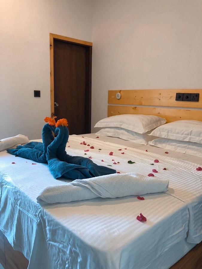 Huvan Inn Fulidhoo Bagian luar foto