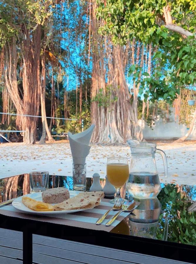 Huvan Inn Fulidhoo Bagian luar foto
