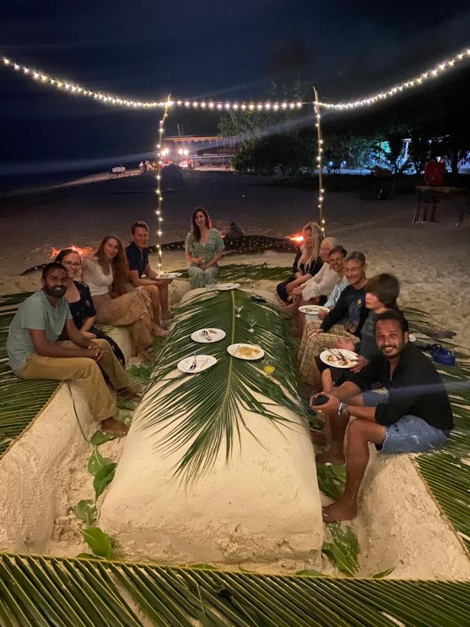 Huvan Inn Fulidhoo Bagian luar foto