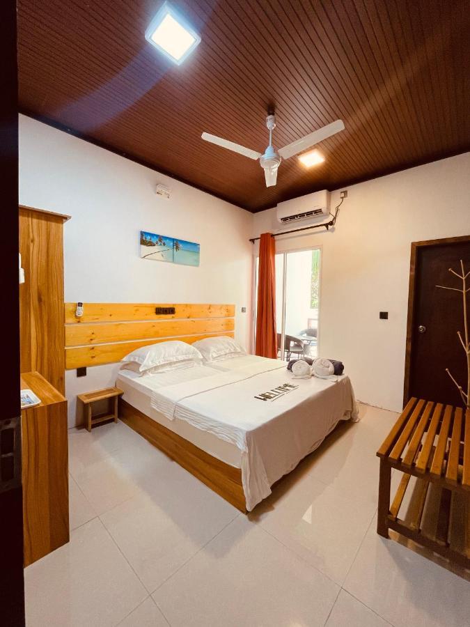 Huvan Inn Fulidhoo Bagian luar foto